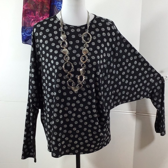 CLARA SUNWOO Tops - Clara SunWoo b/w polka dot top L